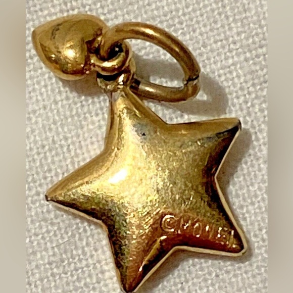 Vintage Monet Jewelry Gold Plated Charm Star w/ Tiny Heart - Picture 3 of 4